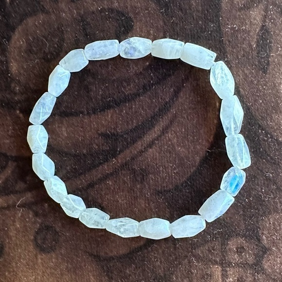 Rainbow moonstone stretch bracelet handmade white - Picture 8 of 8